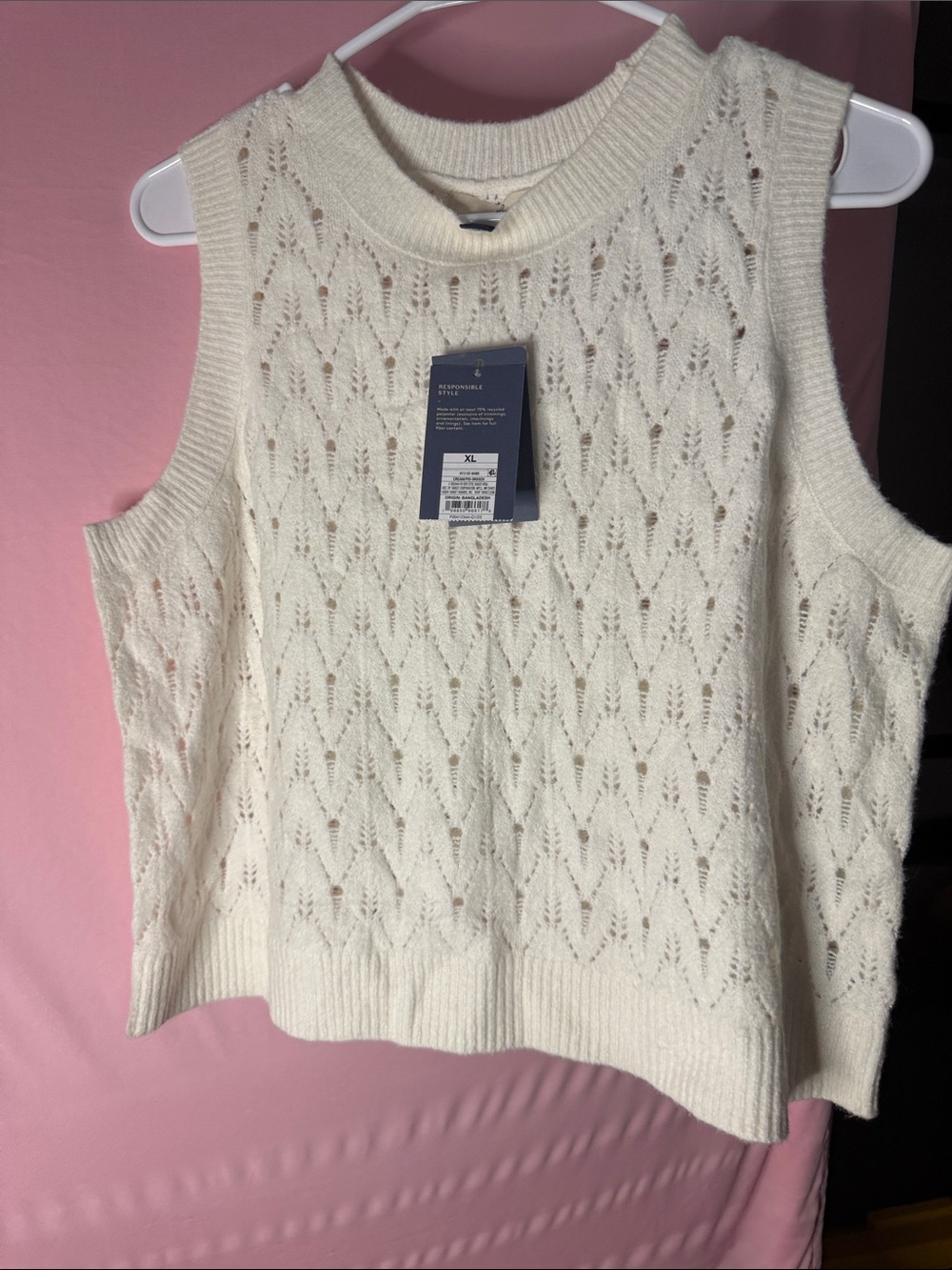 Universal Thread Ivory Openwork Cable-Knit Sweater Tank